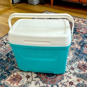 Teal igloo cooler